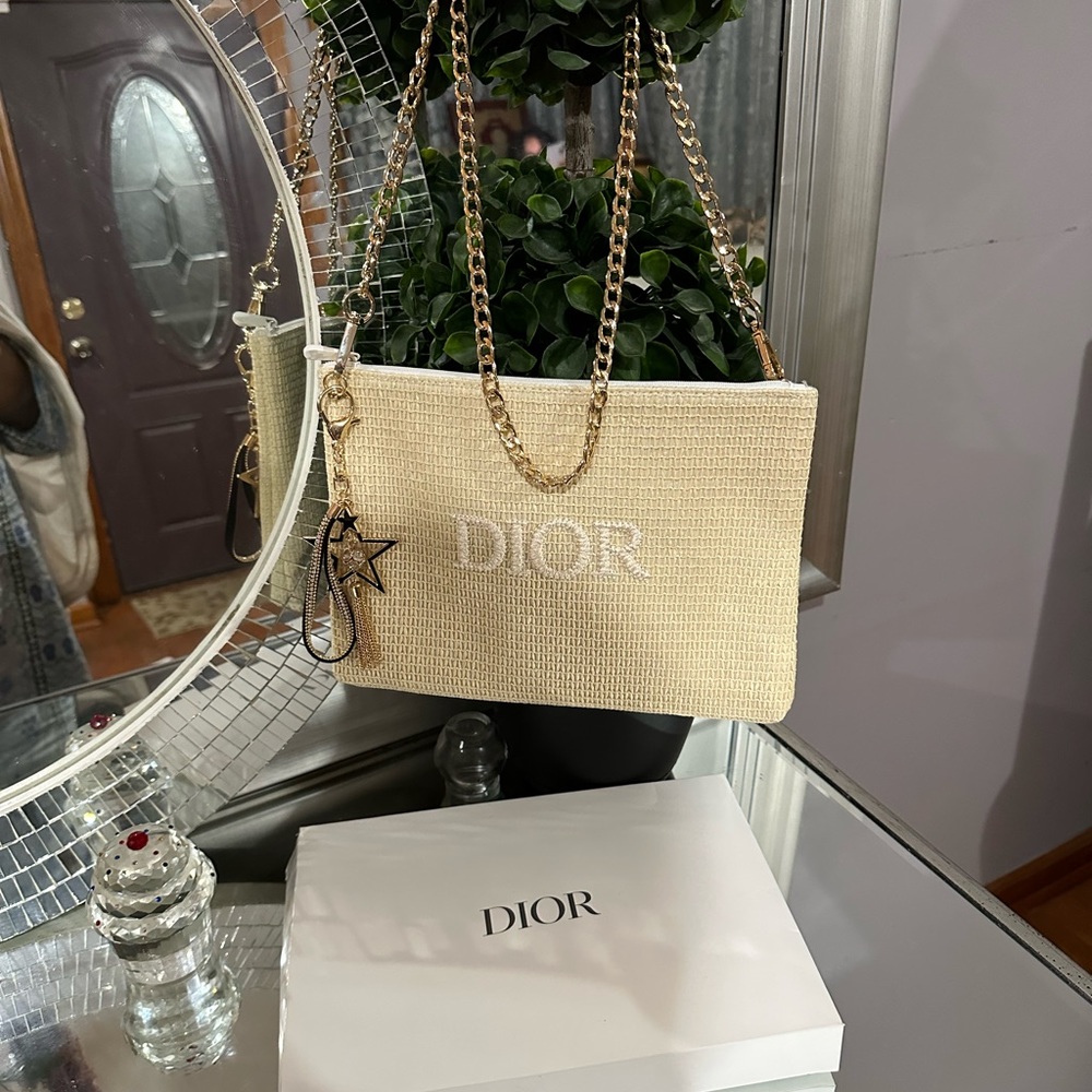 Dior. - Picture 11 of 15